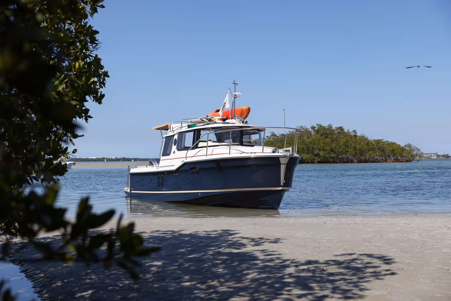 Ranger Tugs R-25