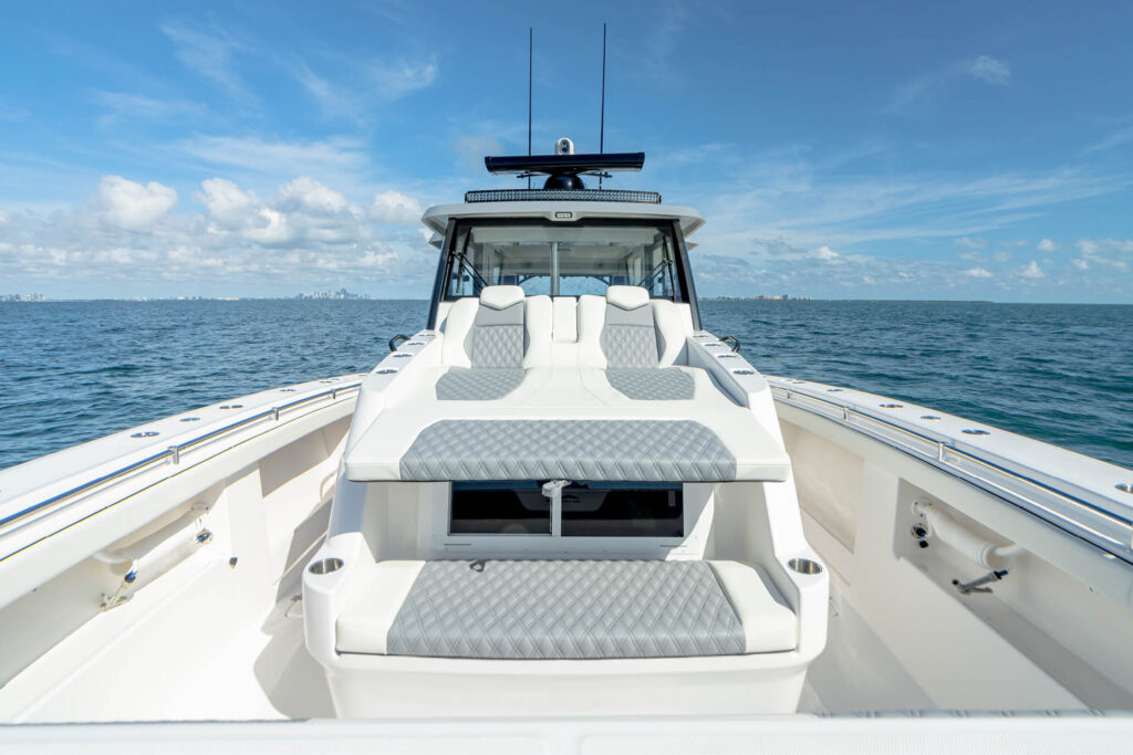 Invincible 46 Pilot House
