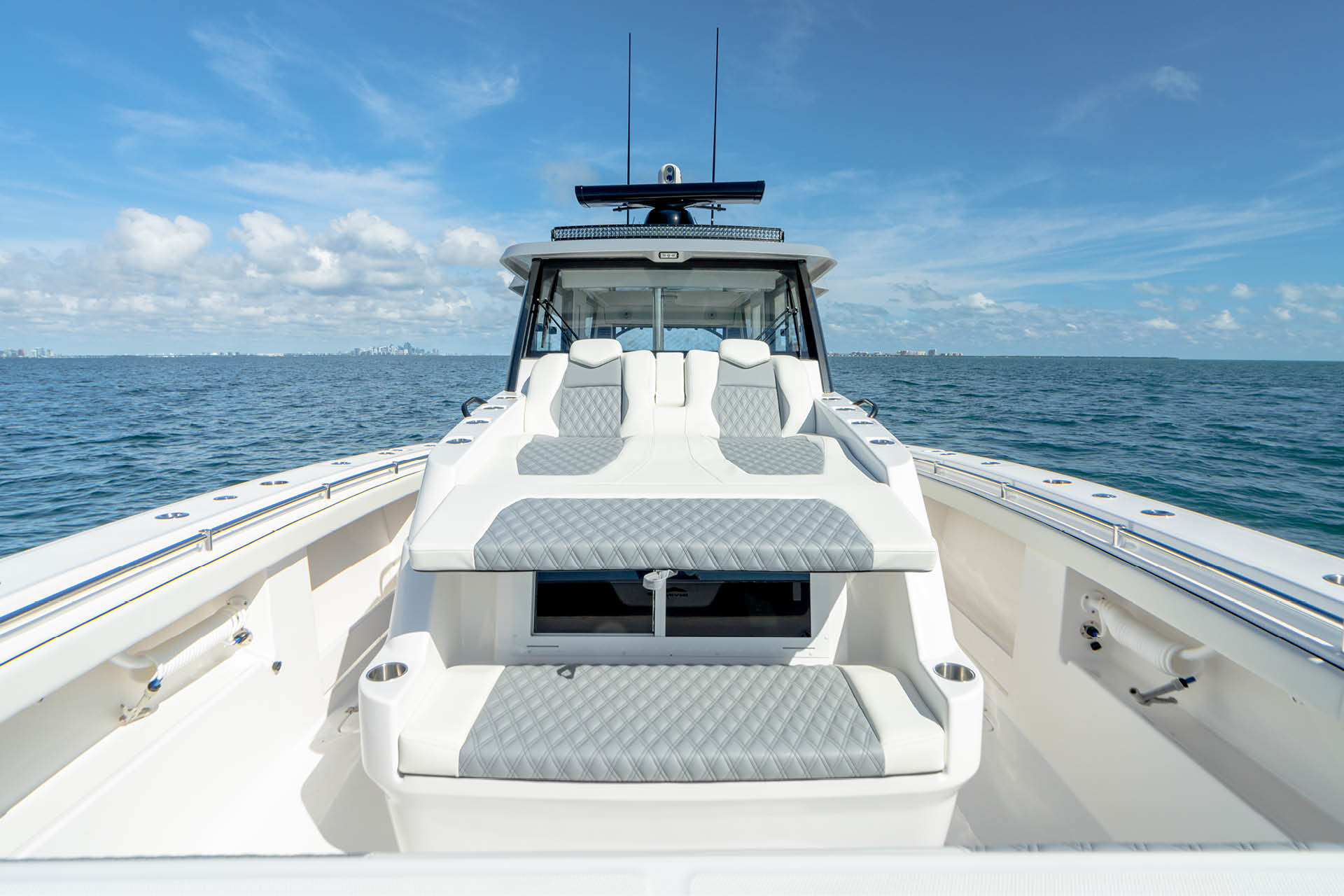 Invincible 46 Pilot House