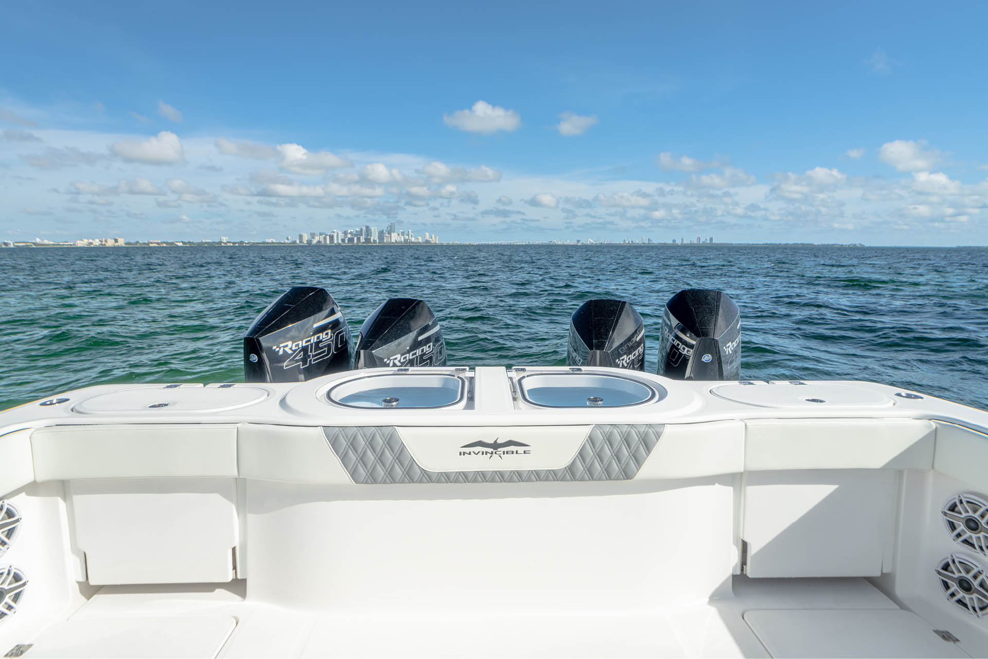Invincible 46 Pilot House