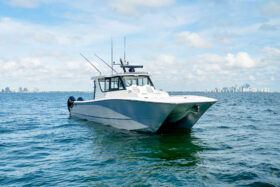 Invincible 46 Pilot House