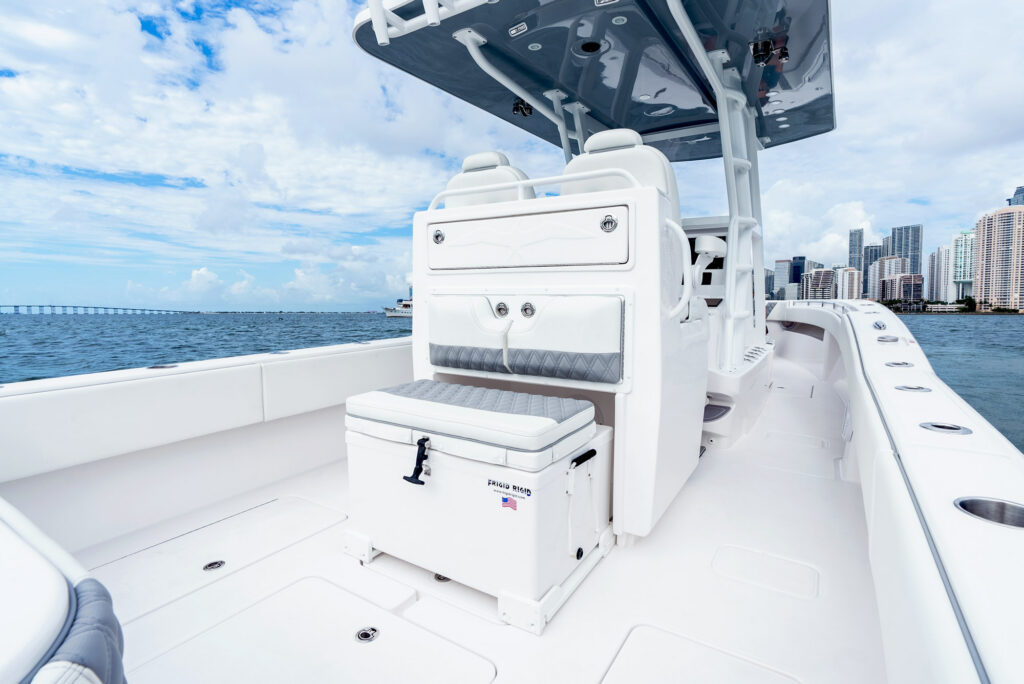 Invincible 33 Open Fisherman