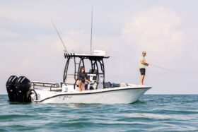 YellowFin 26 Hybrid
