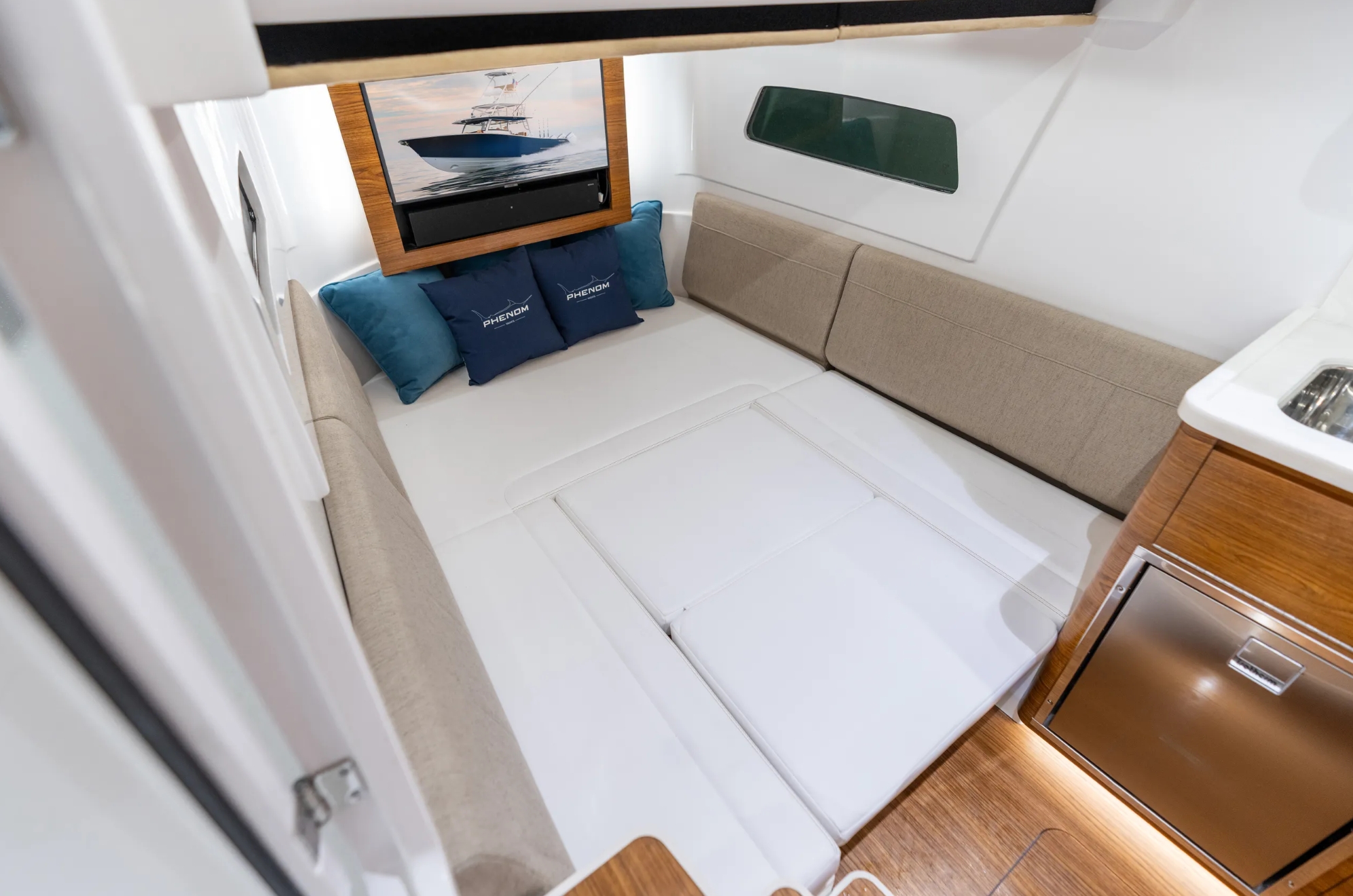 Phenom 43 Center Console