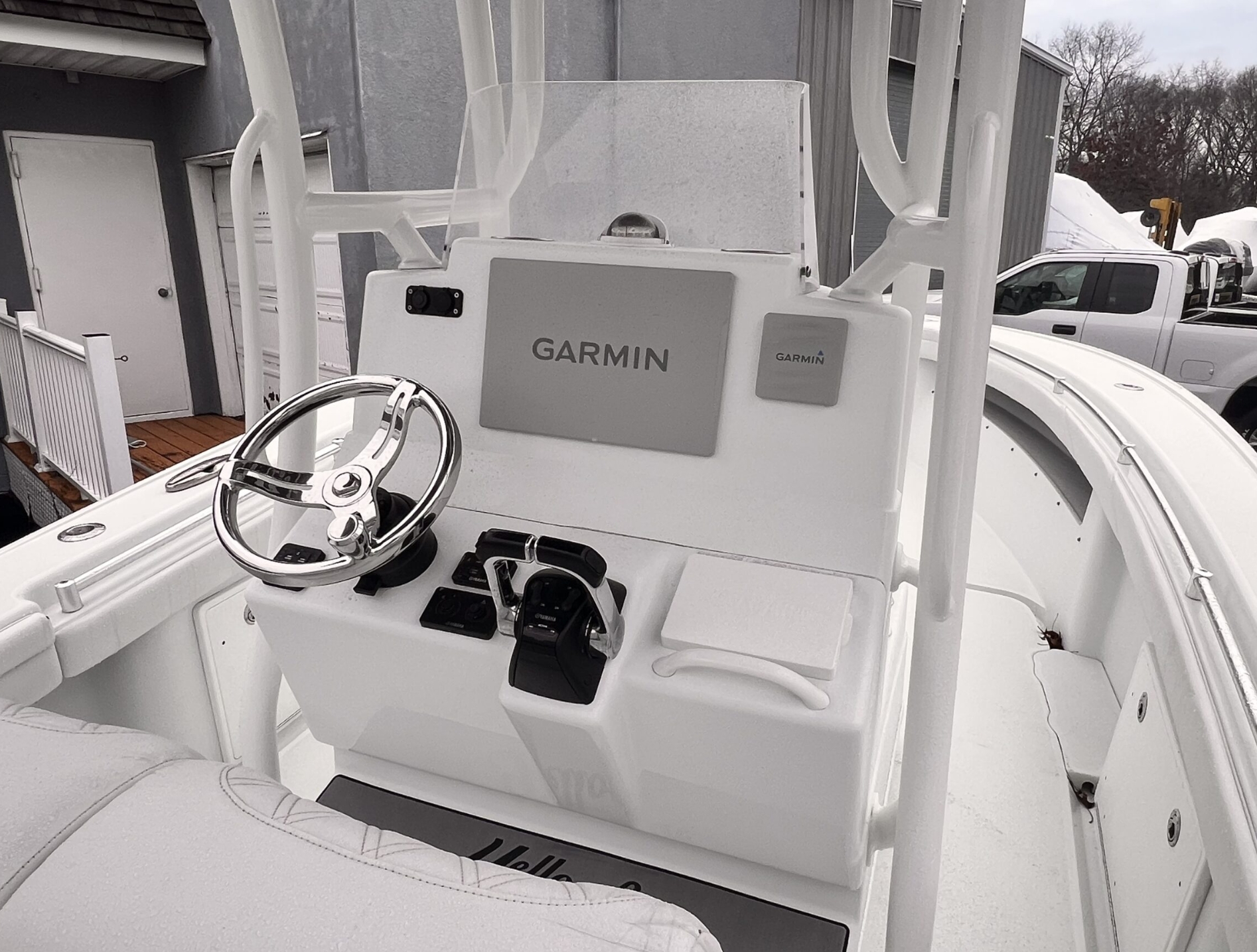 2021 Yellowfin 26 Hybrid