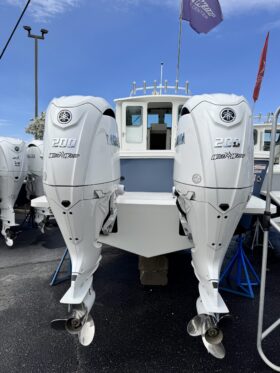 2025 Parker 2520 Pilot House