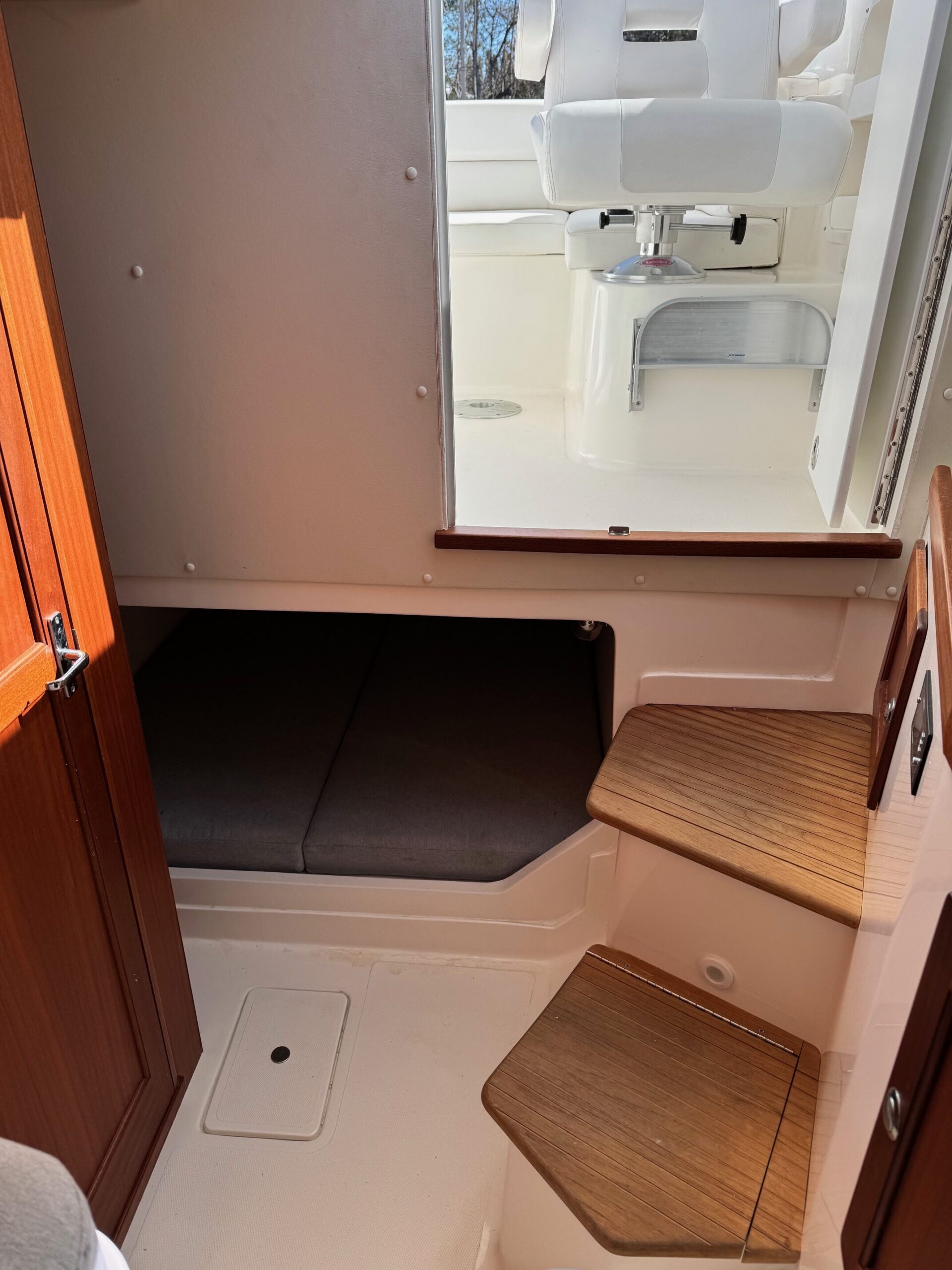 2024 North Coast 285HT Pilot House